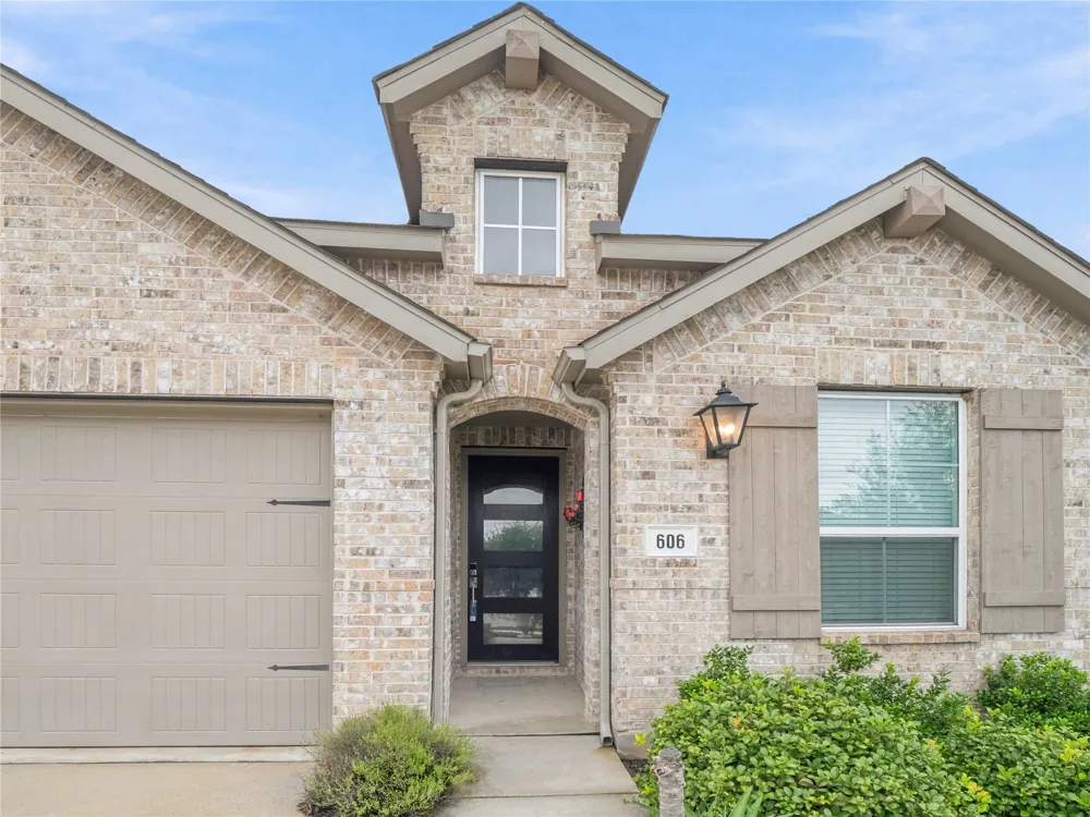 606 Biscayne Bay Bend Kyle, TX 78640