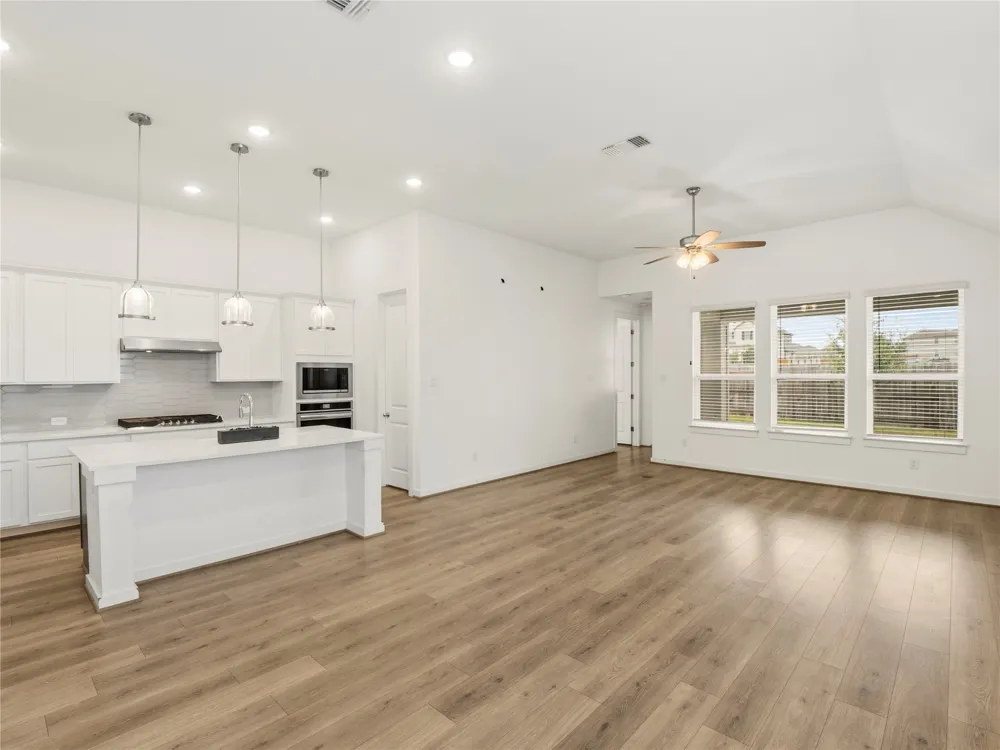 606 Biscayne Bay Bend Kyle, TX 78640
