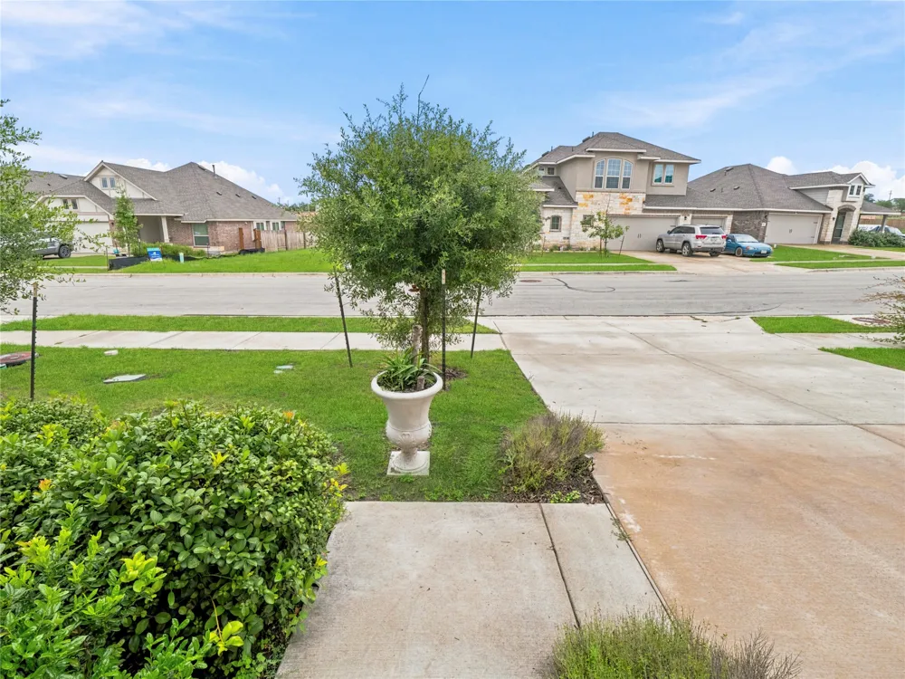 606 Biscayne Bay Bend Kyle, TX 78640