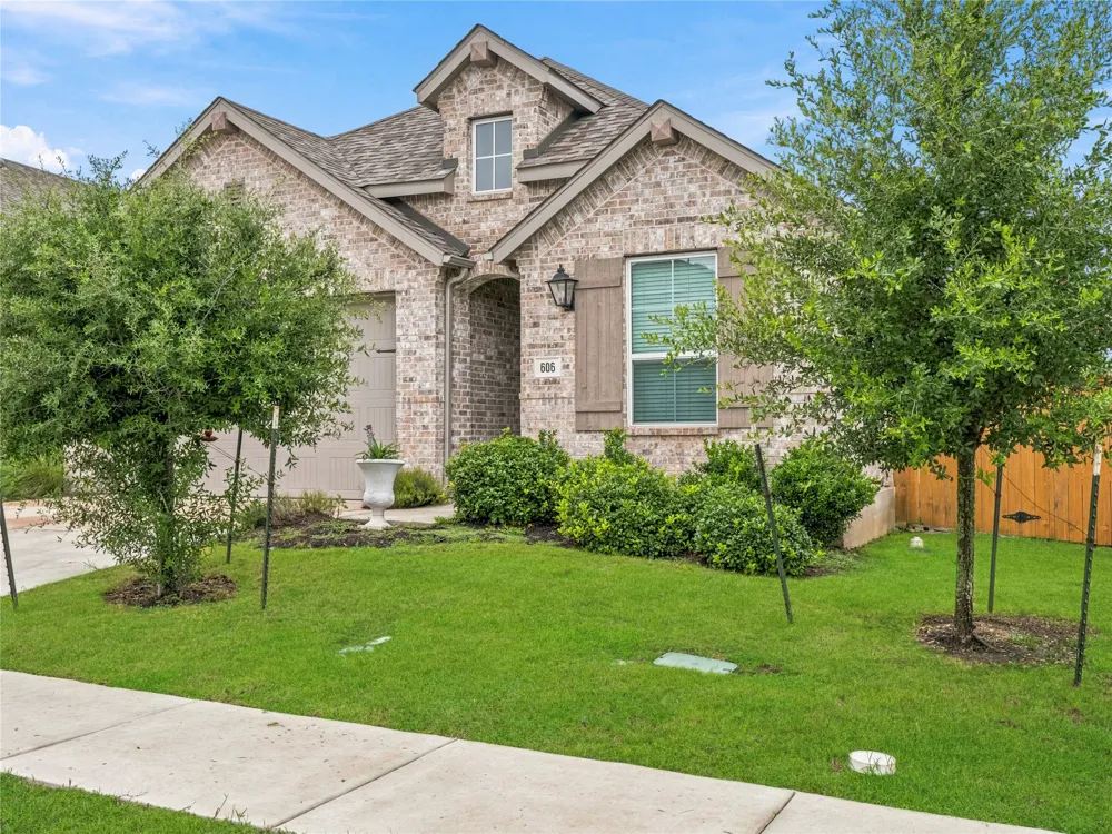 606 Biscayne Bay Bend Kyle, TX 78640