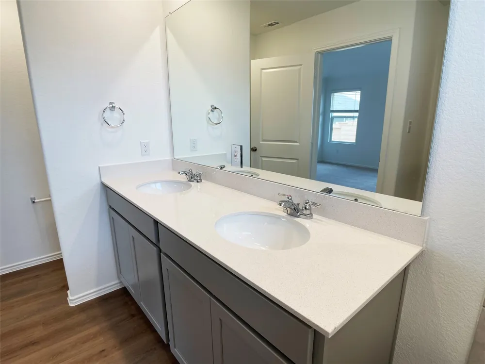 1445 Marley Kyle, TX 78640
