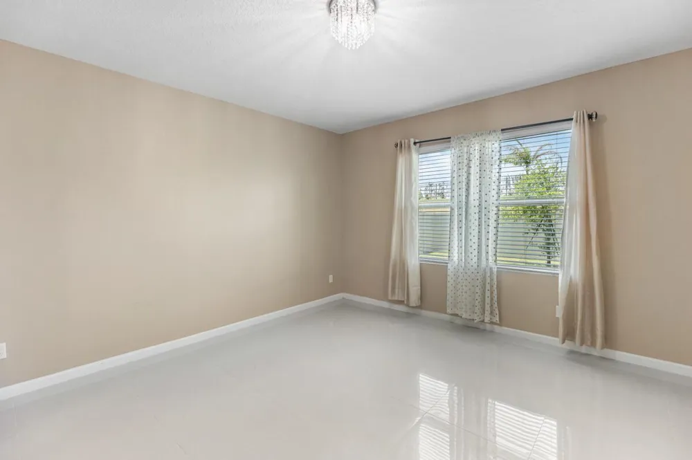11044 SW Vasari Way Port St. Lucie, FL 34987