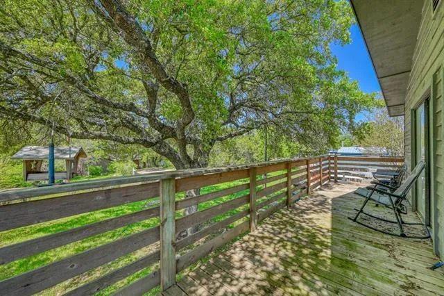 122 Ridge Drive Spicewood, TX 78669