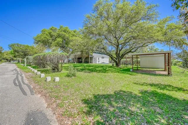 122 Ridge Drive Spicewood, TX 78669