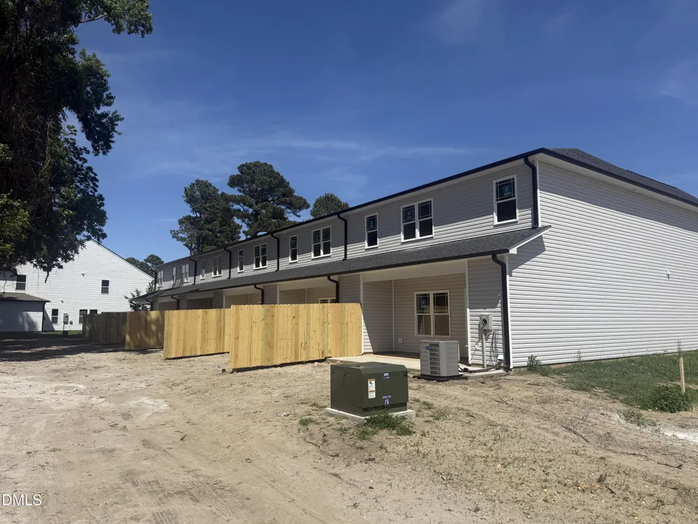 504 S Ryals Street Benson, NC 27504