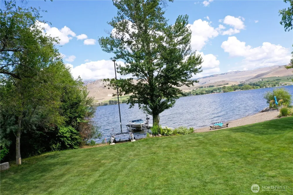 168 A Westlake Road Oroville, WA 98844