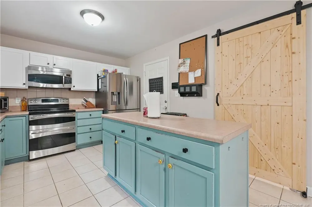6621 Hillbrook Road Hope Mills, NC 28348