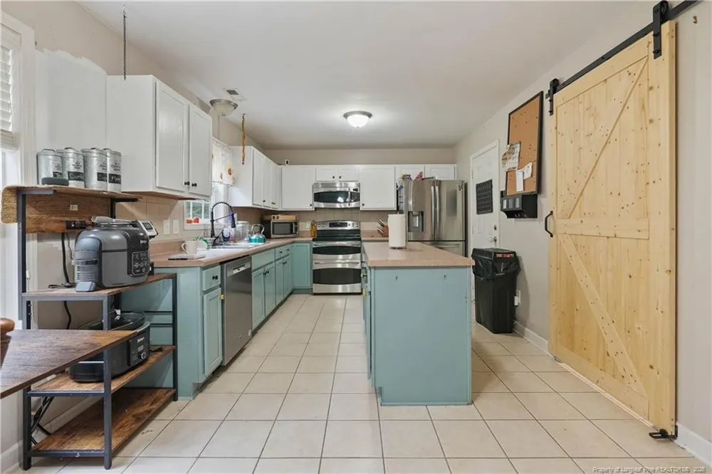 6621 Hillbrook Road Hope Mills, NC 28348