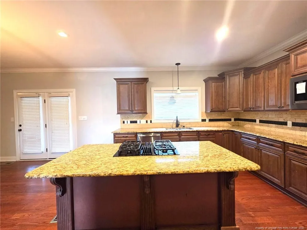 1465 Vergeland Drive Hope Mills, NC 28348