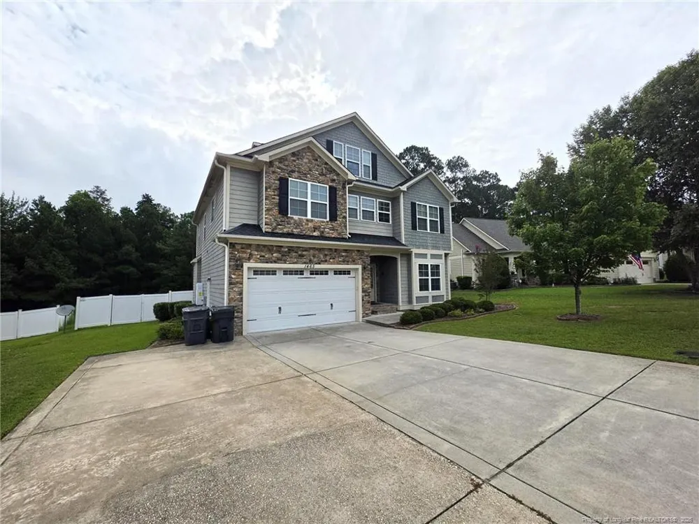 1465 Vergeland Drive Hope Mills, NC 28348