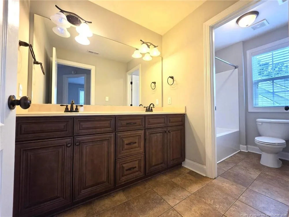 1465 Vergeland Drive Hope Mills, NC 28348
