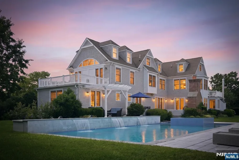 13 Rivers Edge Drive Rumson, NJ 07760