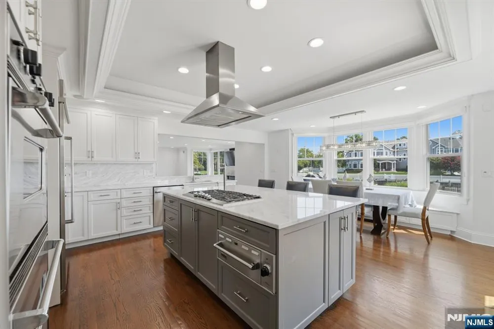 13 Rivers Edge Drive Rumson, NJ 07760