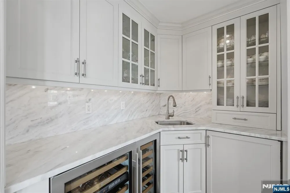 13 Rivers Edge Drive Rumson, NJ 07760