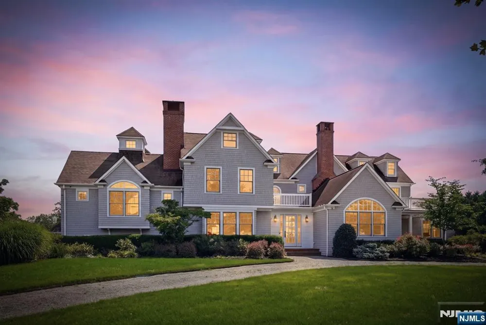 13 Rivers Edge Drive Rumson, NJ 07760