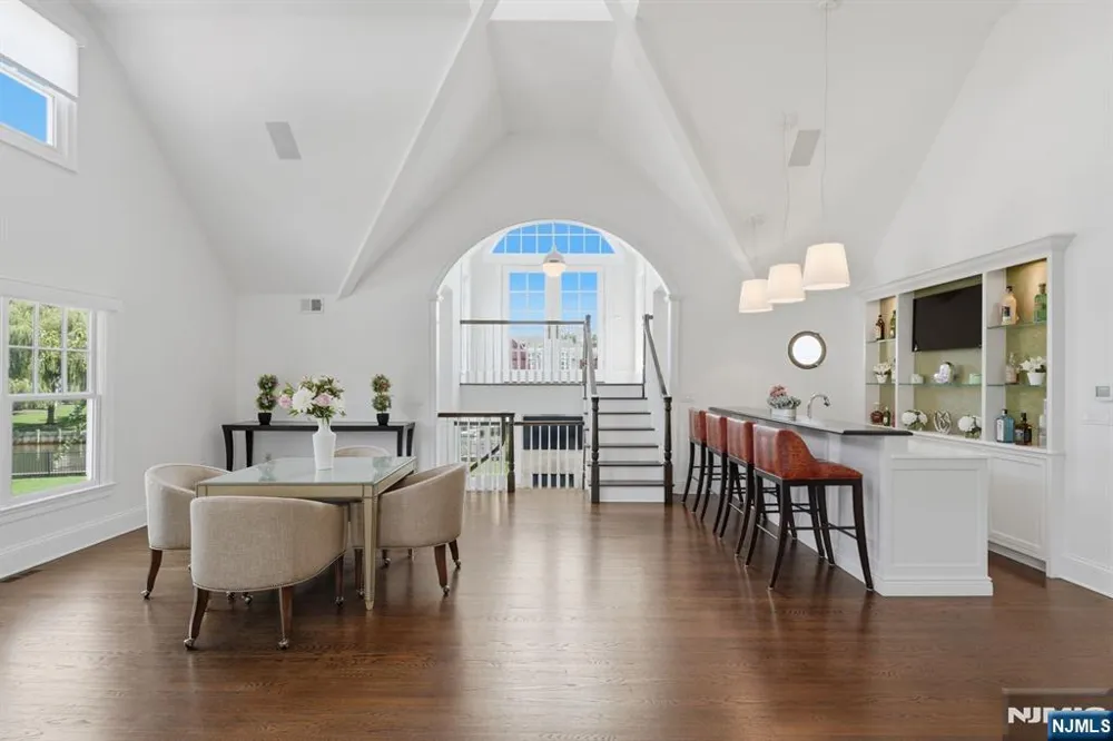 13 Rivers Edge Drive Rumson, NJ 07760