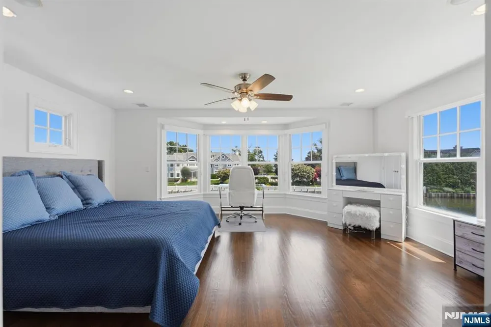 13 Rivers Edge Drive Rumson, NJ 07760