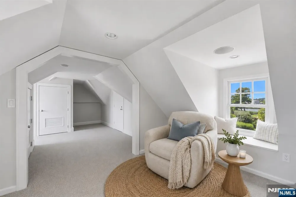 13 Rivers Edge Drive Rumson, NJ 07760