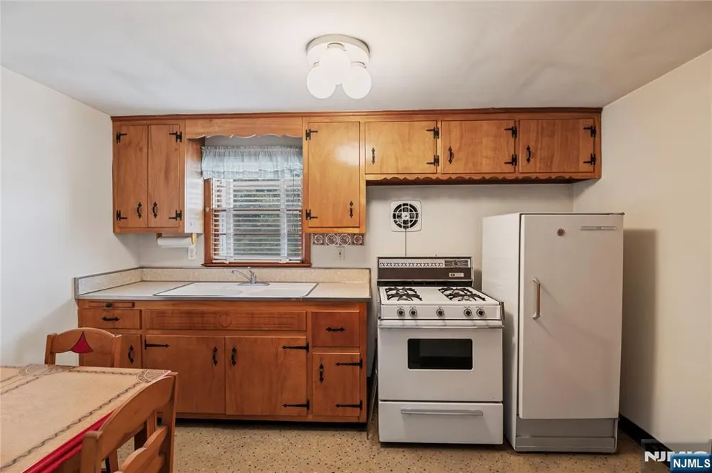 464 Boulevard Garfield, NJ 07026