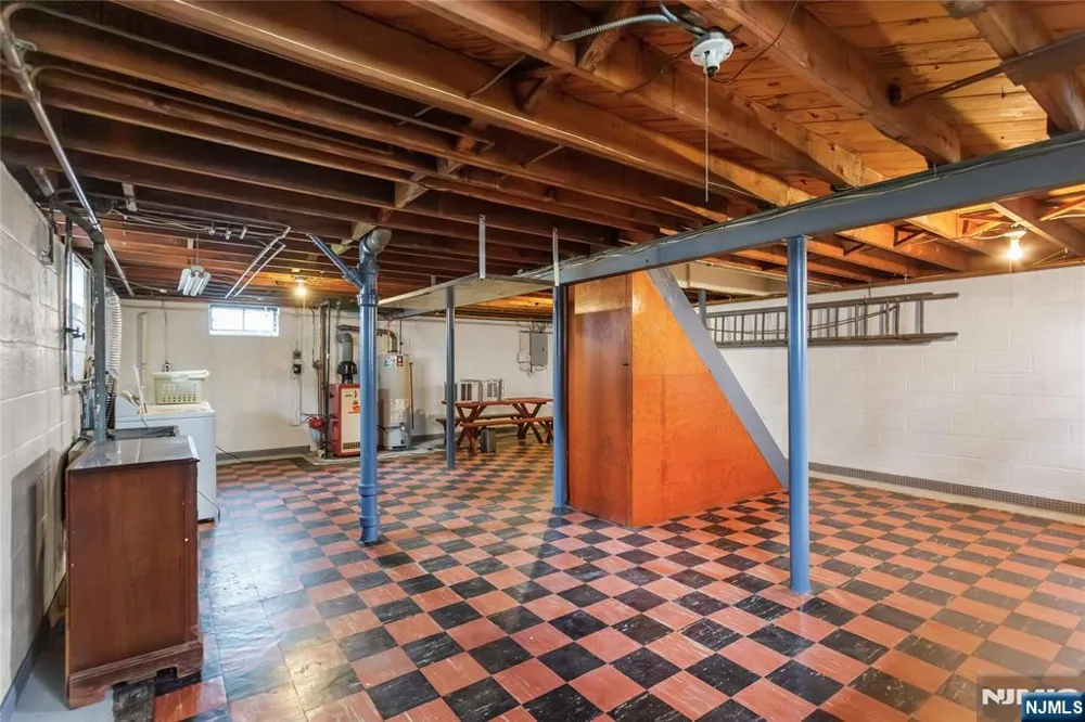 464 Boulevard Garfield, NJ 07026