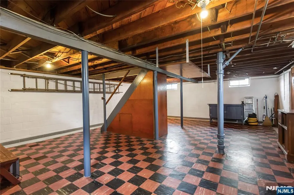464 Boulevard Garfield, NJ 07026