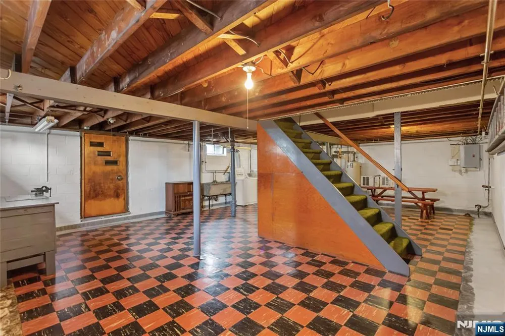 464 Boulevard Garfield, NJ 07026