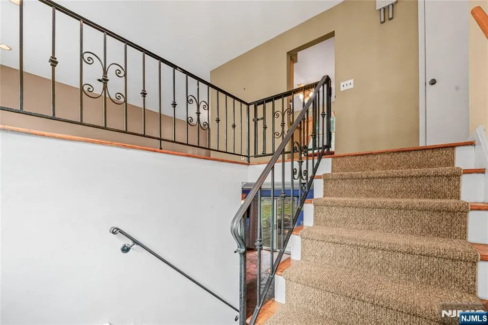 1 Gary Court Park Ridge, NJ 07656