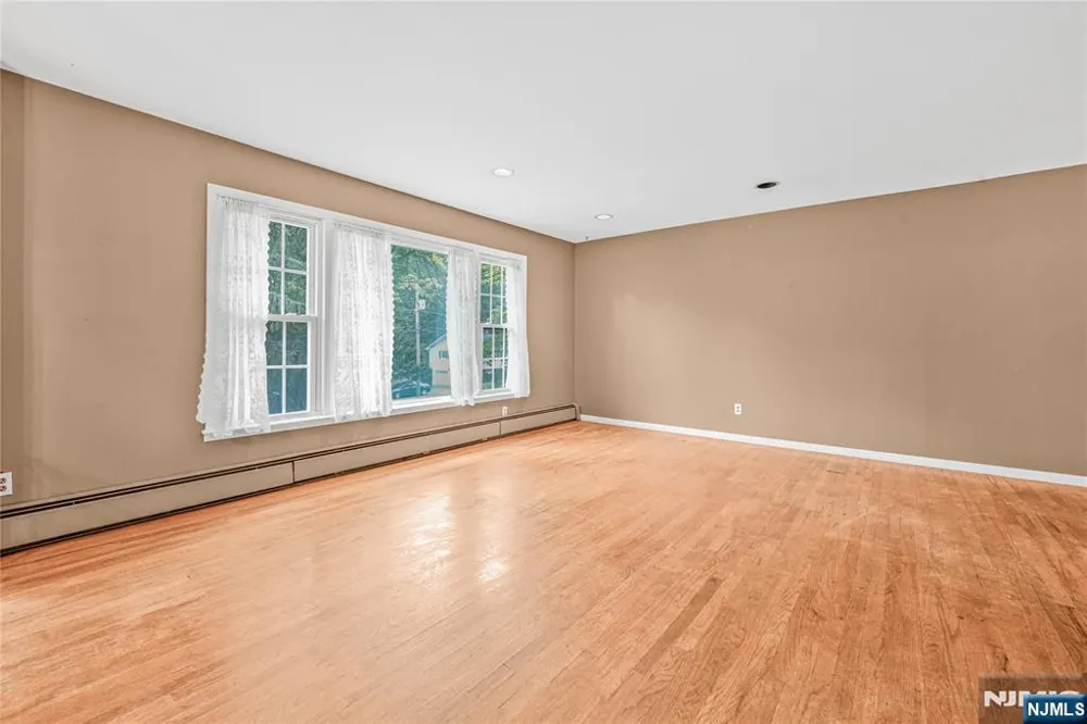 1 Gary Court Park Ridge, NJ 07656