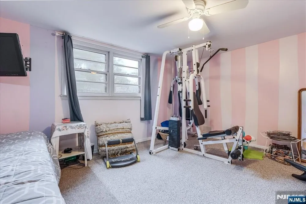 25 N Hillside Avenue Livingston, NJ 07039