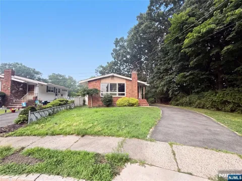 35 Dapp Court