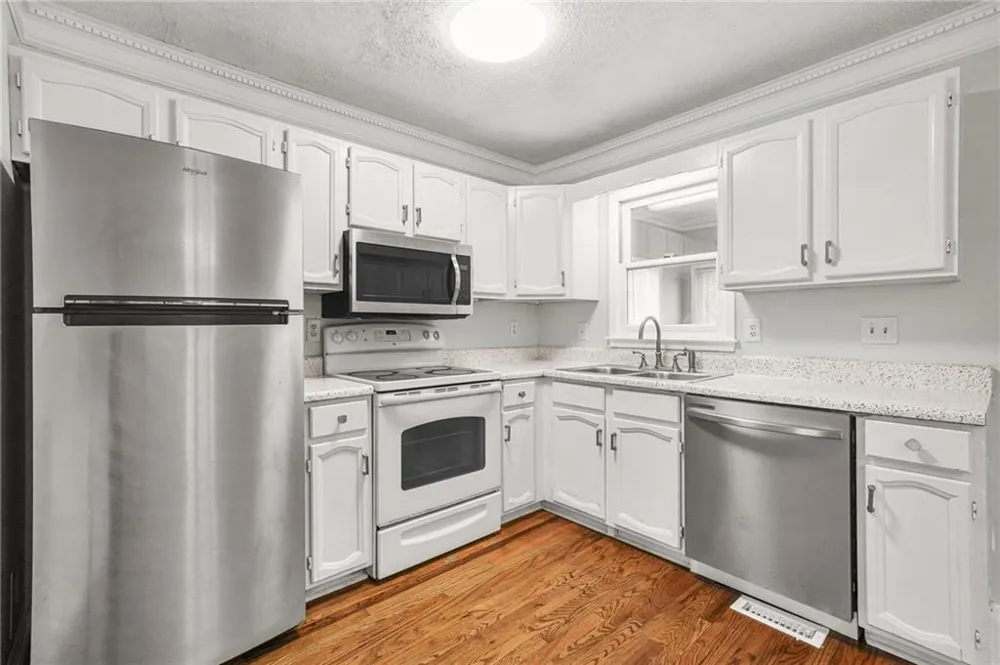 140 Davis Mill Court Lawrenceville, GA 30044