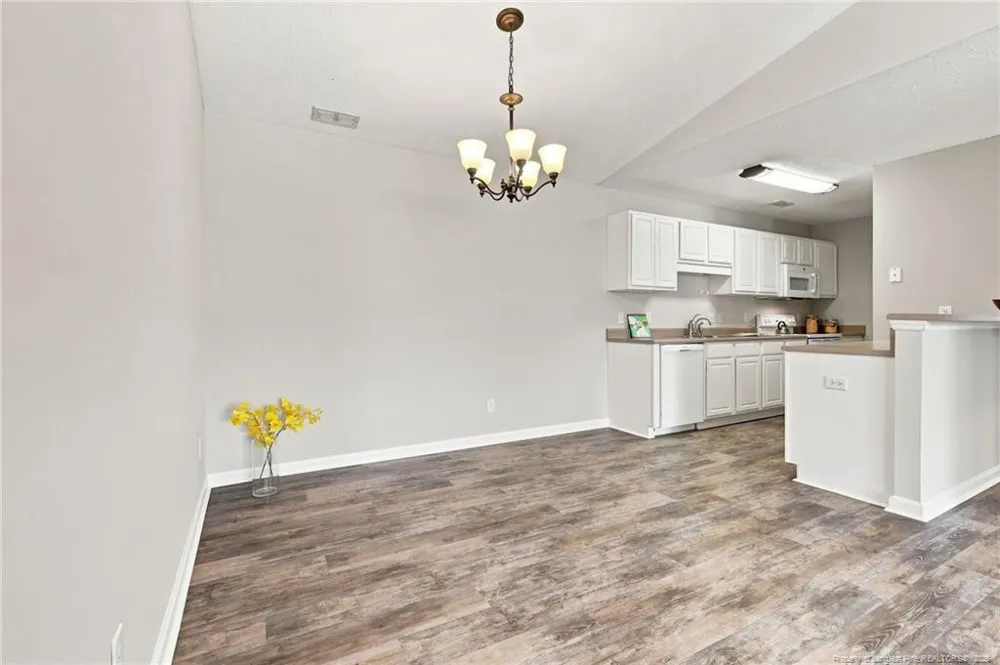 513 Meadowland Court #8 Hope Mills, NC 28348