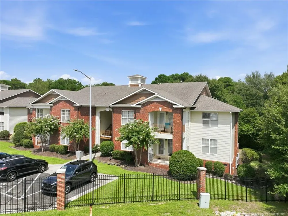 513 Meadowland Court #8 Hope Mills, NC 28348
