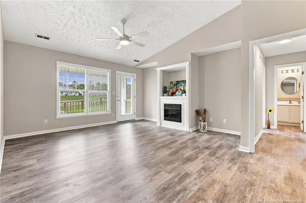 513 Meadowland Court #8 Hope Mills, NC 28348