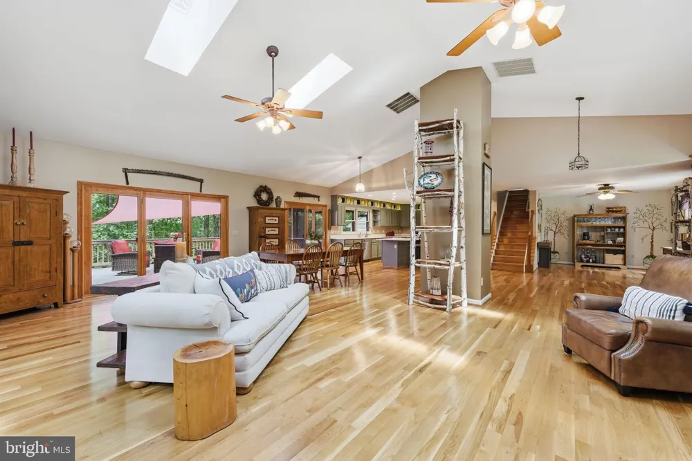 8109 COUNSELOR ROAD Manassas, VA 20112