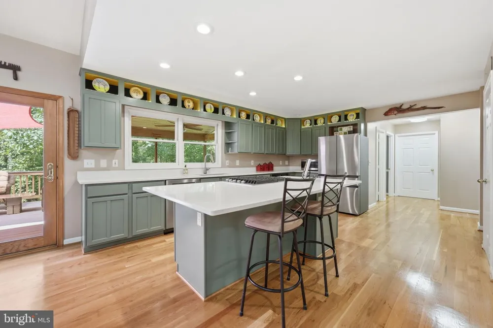 8109 COUNSELOR ROAD Manassas, VA 20112