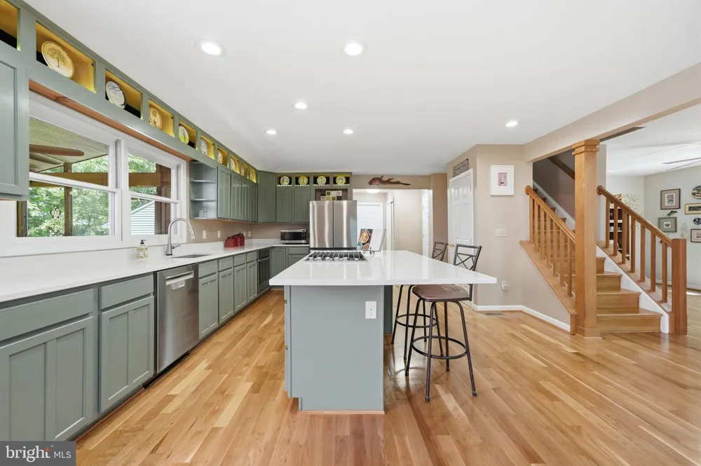 8109 COUNSELOR ROAD Manassas, VA 20112