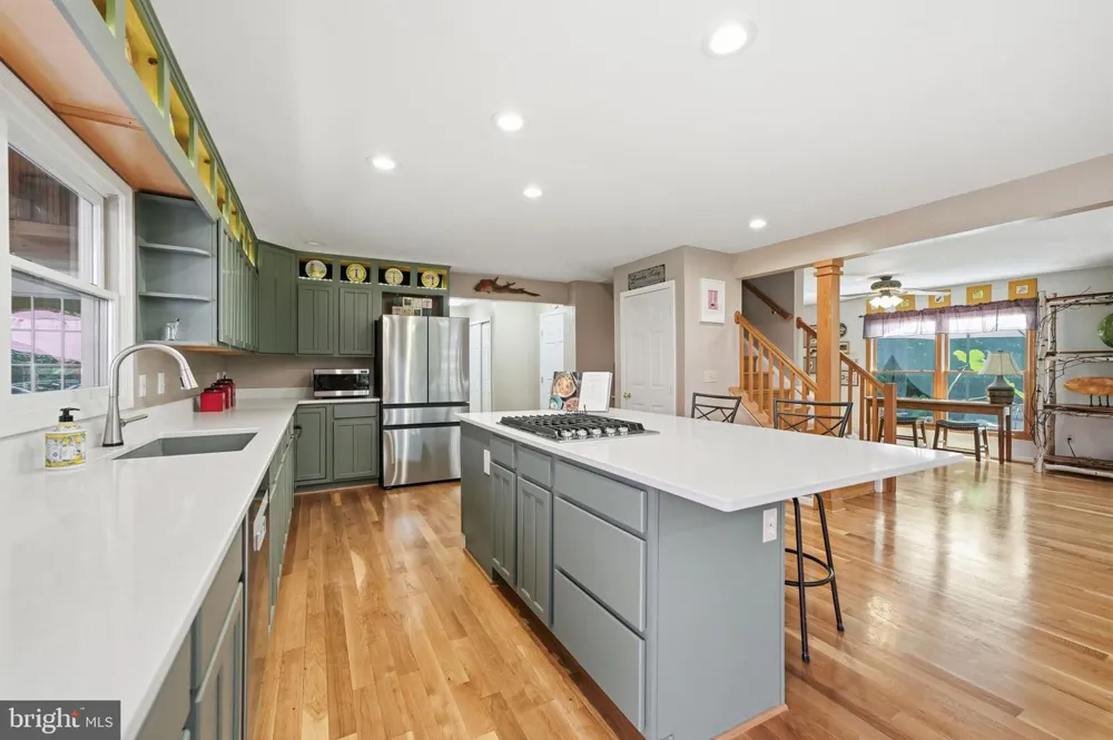 8109 COUNSELOR ROAD Manassas, VA 20112