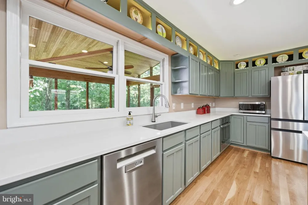 8109 COUNSELOR ROAD Manassas, VA 20112