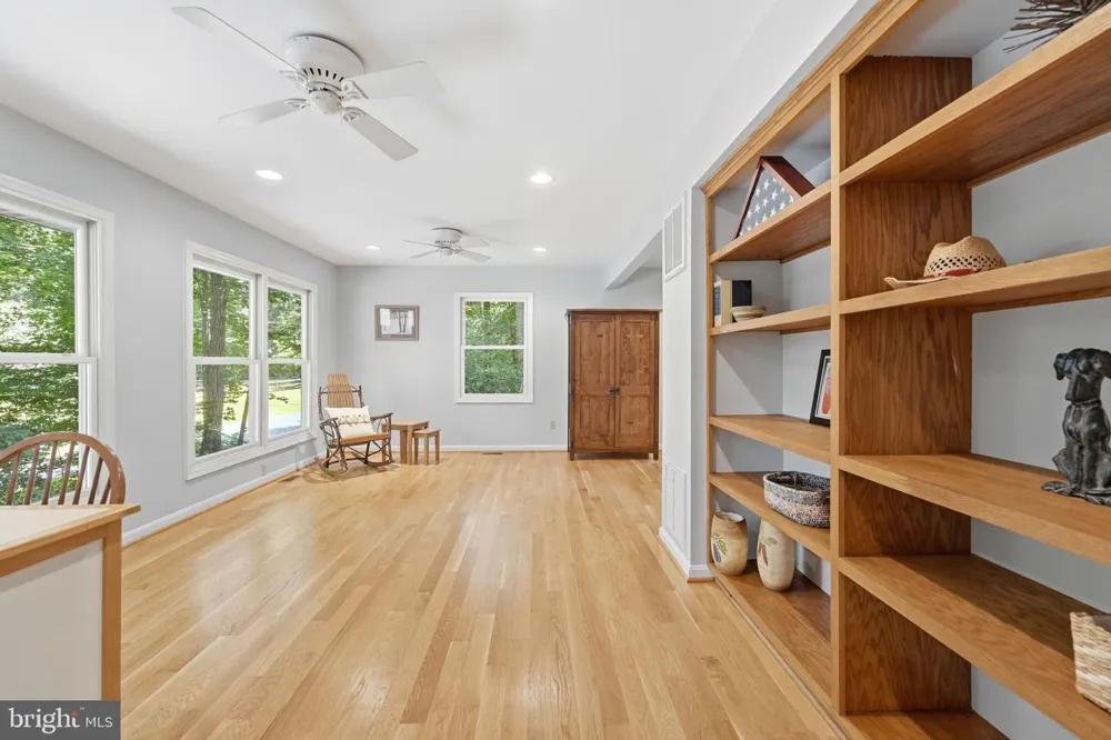 8109 COUNSELOR ROAD Manassas, VA 20112