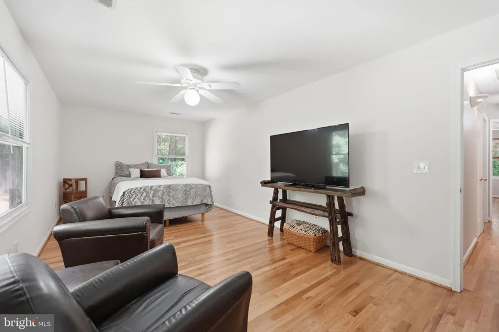8109 COUNSELOR ROAD Manassas, VA 20112