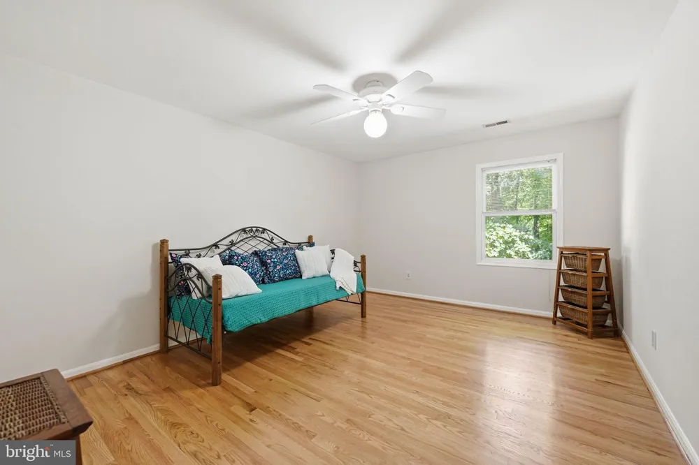 8109 COUNSELOR ROAD Manassas, VA 20112