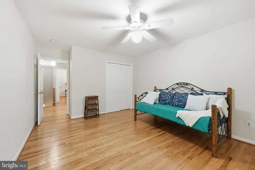 8109 COUNSELOR ROAD Manassas, VA 20112