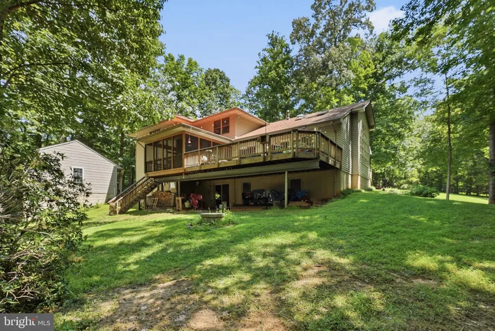 8109 COUNSELOR ROAD Manassas, VA 20112