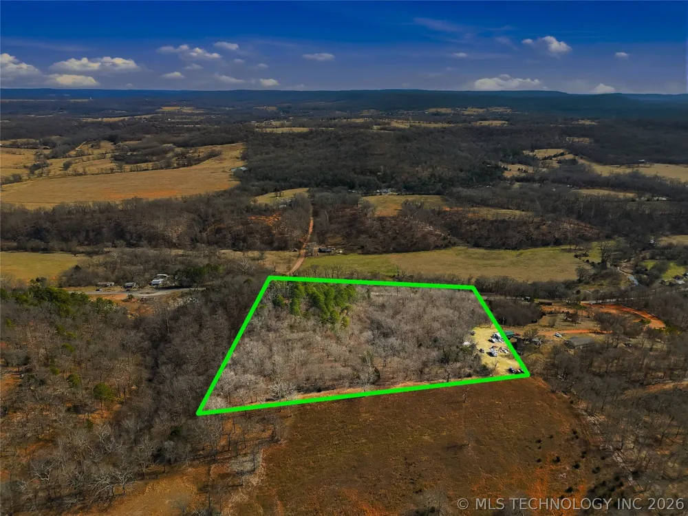 4735 ROAD Stilwell, OK 74960