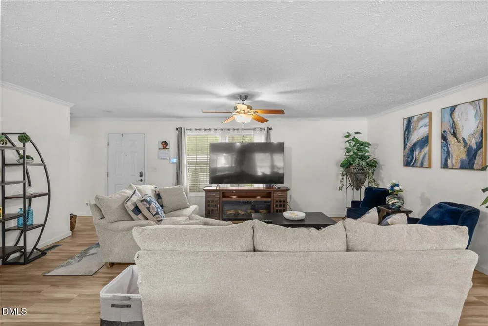 87 Matthews Street Roanoke Rapids, NC 27870
