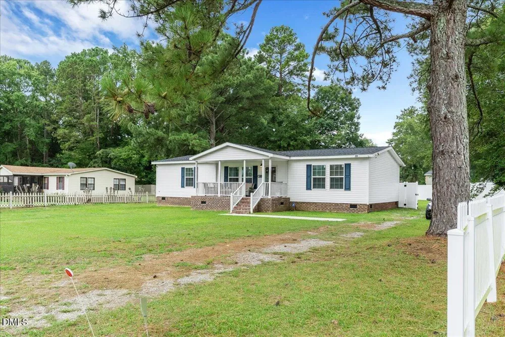 87 Matthews Street Roanoke Rapids, NC 27870