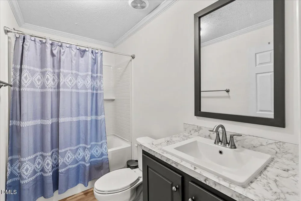 87 Matthews Street Roanoke Rapids, NC 27870