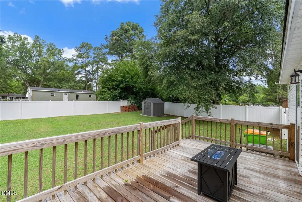 87 Matthews Street Roanoke Rapids, NC 27870