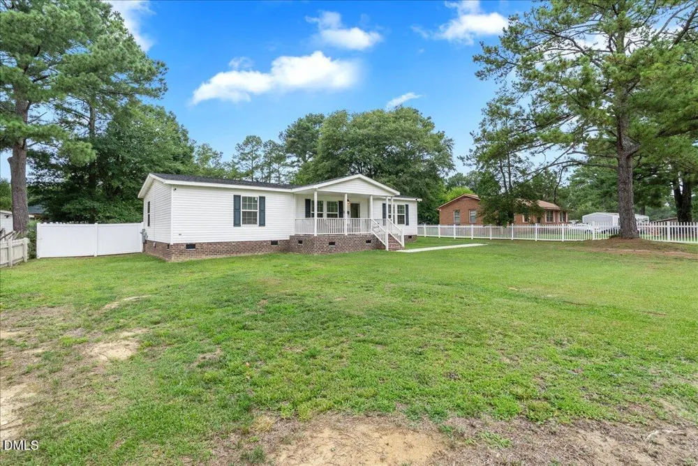 87 Matthews Street Roanoke Rapids, NC 27870